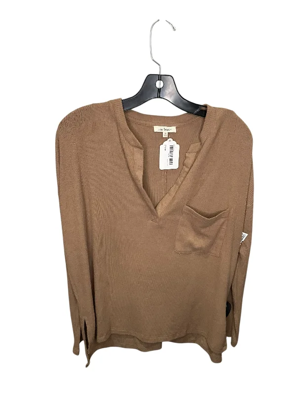 Sweater By Clothes Mentor In Brown, Size: M